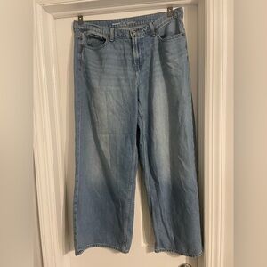 Light Wash Mid-Rise Baggy Wide-Leg Jeans - Blue